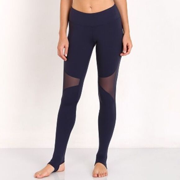 Alo Yoga Coast Leggings - Picture 2 of 7